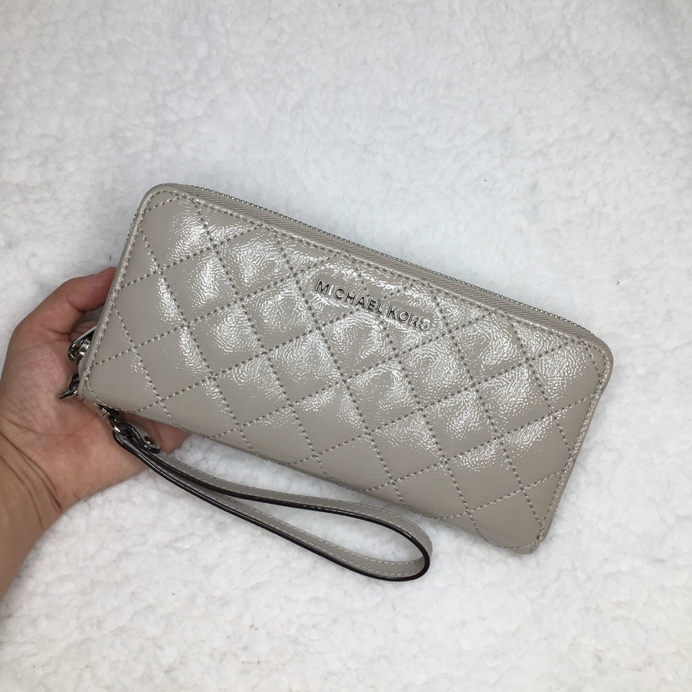 NWOT Michael Kors travel jet set continental